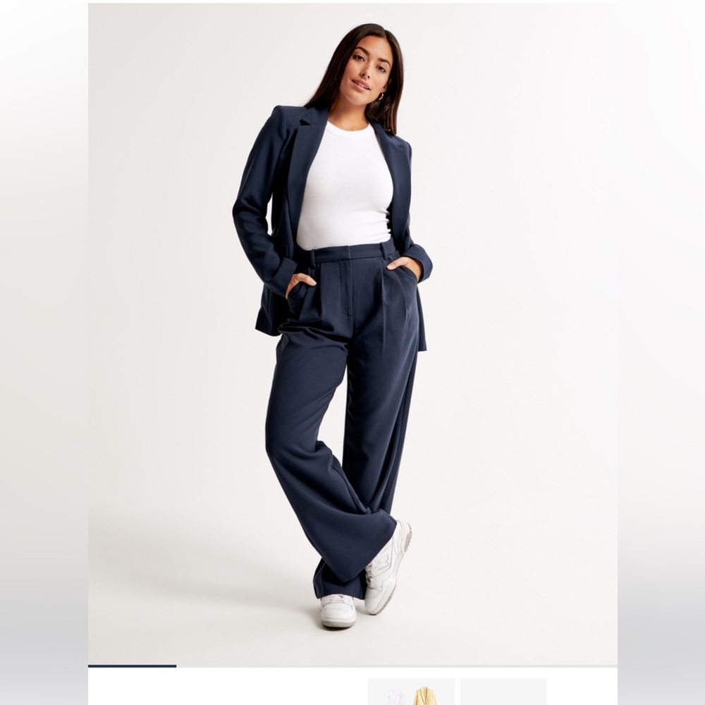 A&F Tailored Pants Curve Love SHORT